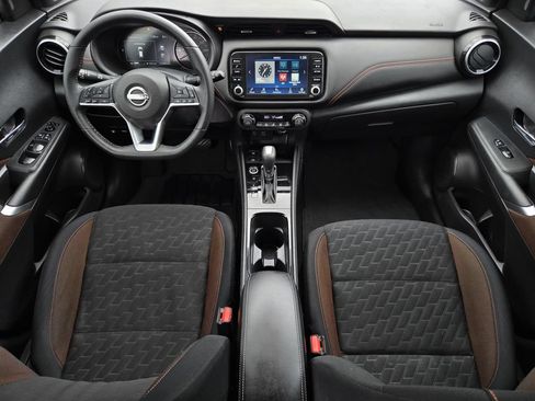 Certified 2023 Nissan Kicks SR FWD image 15