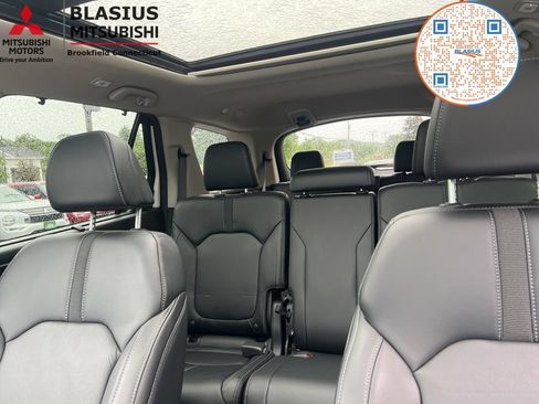 Used 2023 Honda Pilot Touring image 38