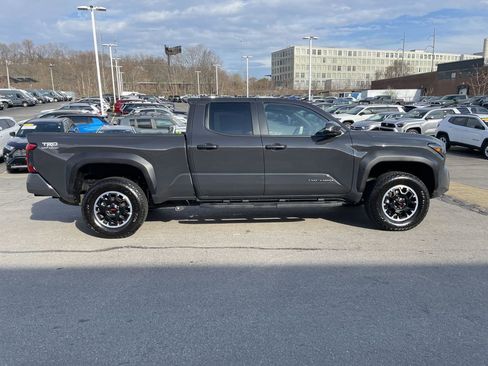 Used 2025 Toyota Tacoma TRD Off-Road w/ TRD Off Road Upgrade Package image 7