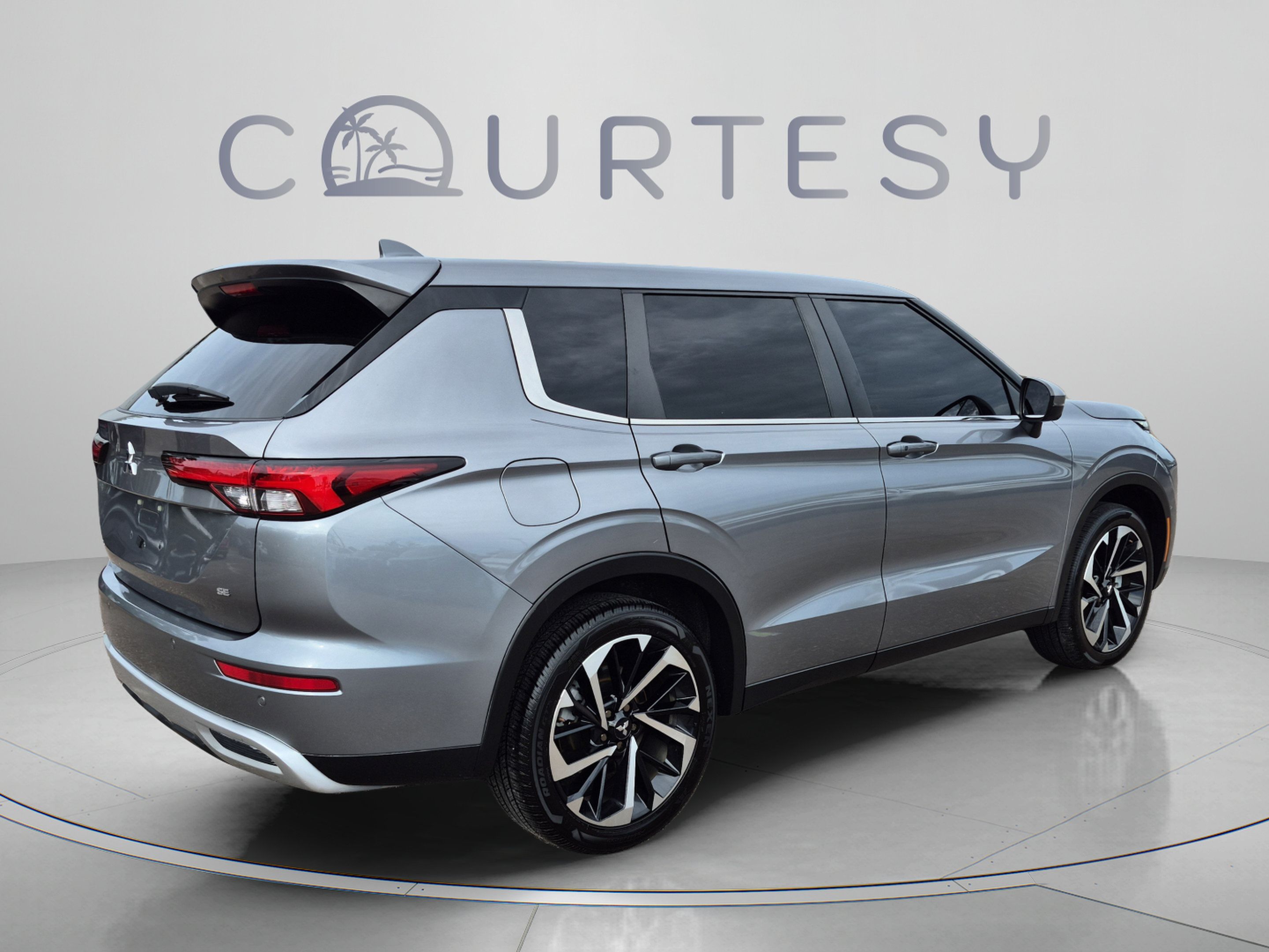 Used 2022 Mitsubishi Outlander SE FWD image 5