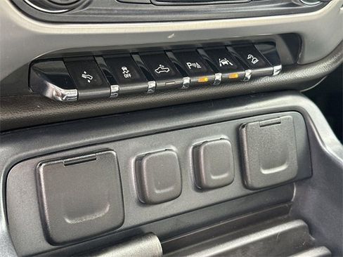 Used 2018 GMC Sierra 1500 SLT image 36