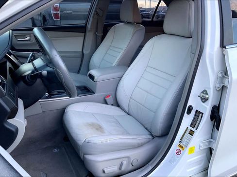 Used 2015 Toyota Camry XLE image 7
