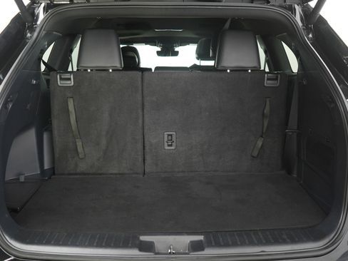 Used 2025 Toyota Highlander XSE AWD/4WD image 9