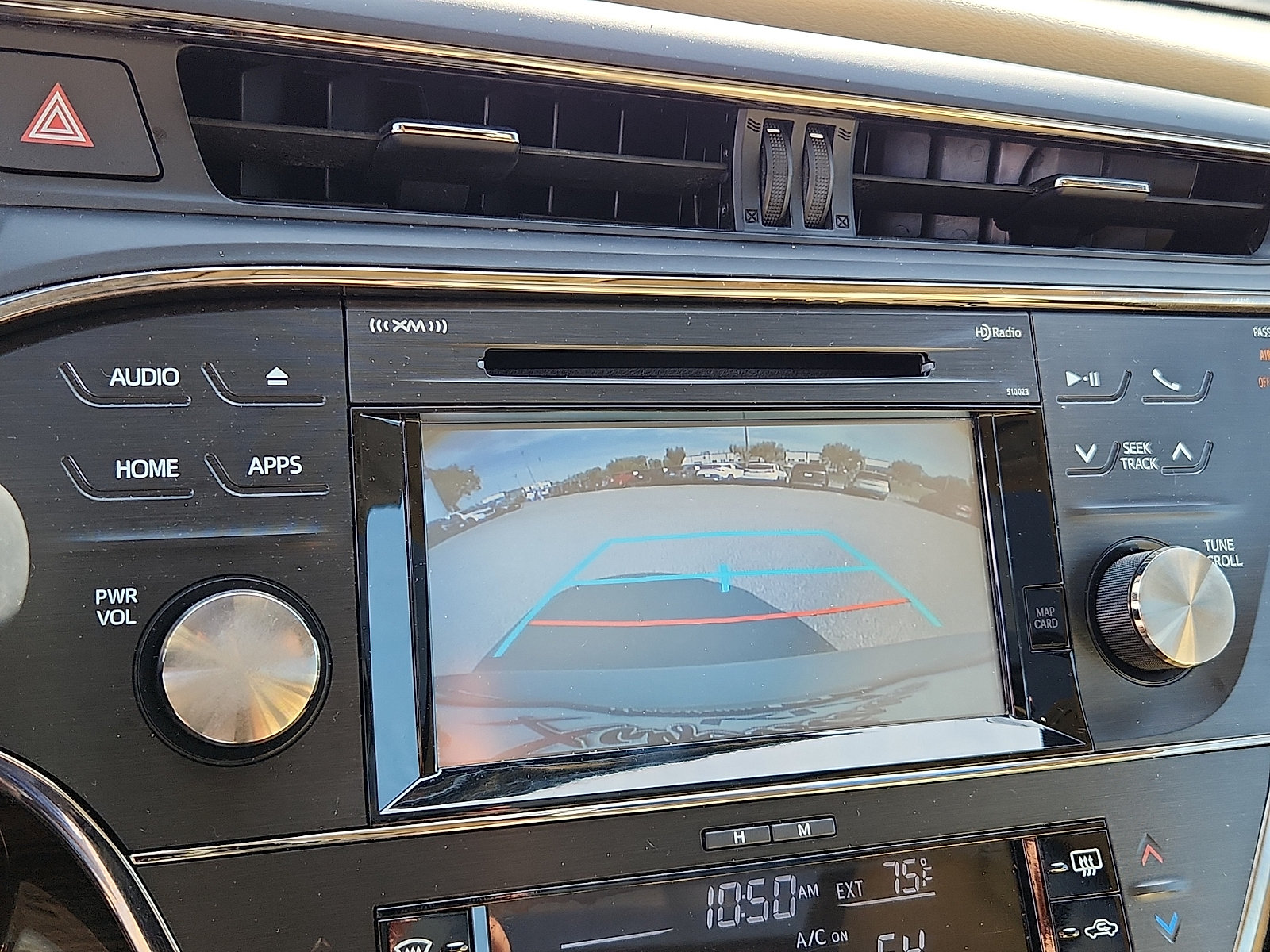 Used 2015 Toyota Avalon XLE Touring FWD image 18