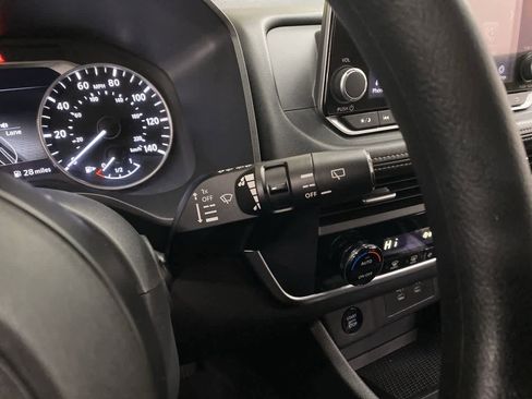 Used 2024 Nissan Rogue SV image 22