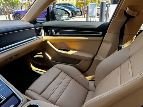 Certified 2023 Porsche Panamera AWD/4WD image 25