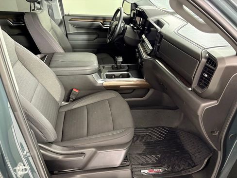 Used 2025 Chevrolet Silverado 1500 LT Trail Boss w/ Convenience Package II image 41