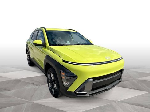 Used 2025 Hyundai Kona SEL AWD/4WD image 2