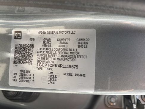 Used 2024 Chevrolet Colorado LT w/ LT Convenience Package III AWD/4WD image 36