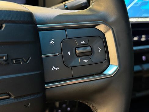 Used 2025 GMC Hummer EV 3X image 28