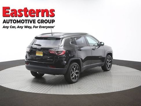 Used 2025 Jeep Compass Limited AWD/4WD image 36