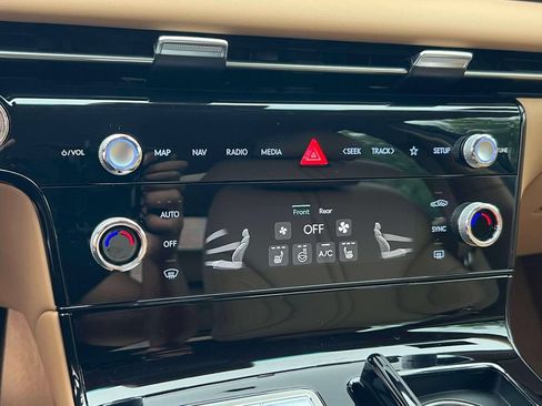Certified 2026 Genesis G80 2.5T AWD/4WD image 28