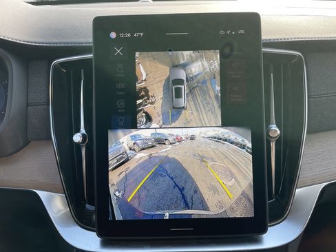 Used 2025 Volvo XC90 B6 Plus image 49