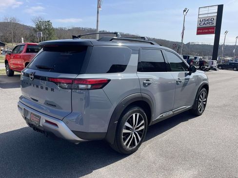 Used 2024 Nissan Pathfinder Platinum image 4