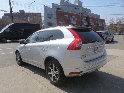 Used 2015 Volvo XC60 T6 Premier Plus image 5