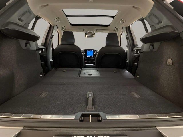Used 2025 Volvo XC40 B5 Plus AWD/4WD image 84