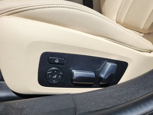 Used 2019 BMW 330i xDrive Sedan w/ Convenience Package AWD/4WD image 21