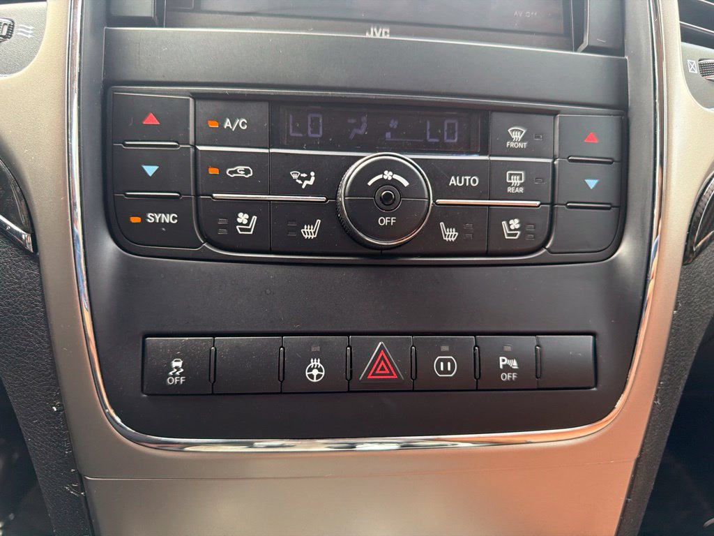 Used 2012 Jeep Grand Cherokee Overland Summit AWD/4WD image 15