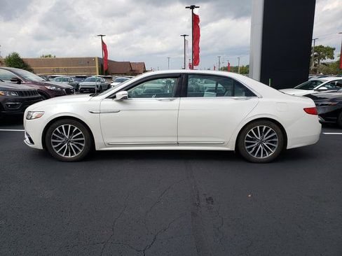 Used 2017 Lincoln Continental Select AWD/4WD image 7