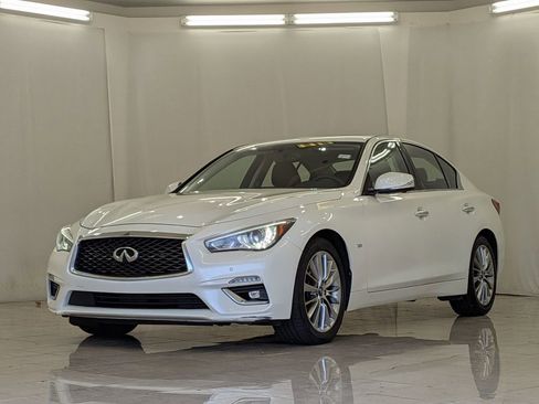 Used 2018 INFINITI Q50 Luxe w/ Sensory Package (Luxe) image 4