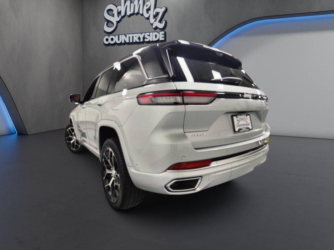 Used 2024 Jeep Grand Cherokee Summit AWD/4WD image 9