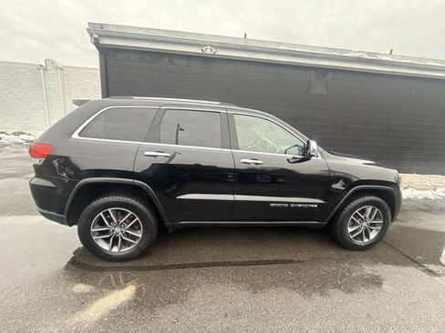 Used 2017 Jeep Grand Cherokee Limited image 3