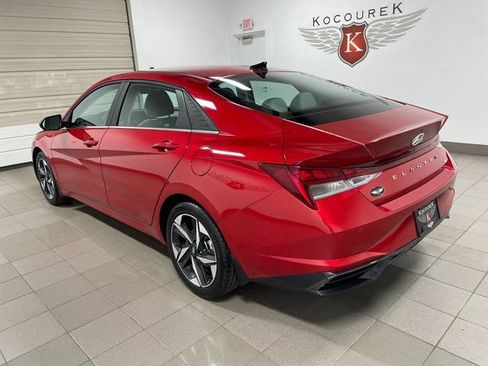 Used 2023 Hyundai Elantra Limited FWD image 6
