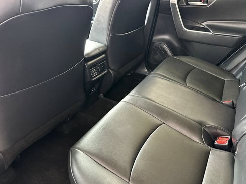 Used 2023 Toyota RAV4 XLE Premium FWD image 12