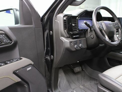 Used 2023 Chevrolet Silverado 1500 ZR2 w/ Technology Package image 61