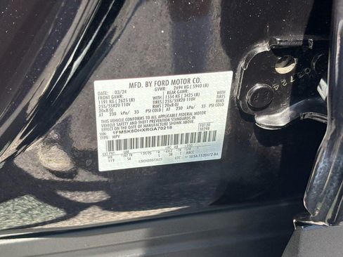Used 2024 Ford Explorer XLT w/ Equipment Group 202A AWD/4WD image 24