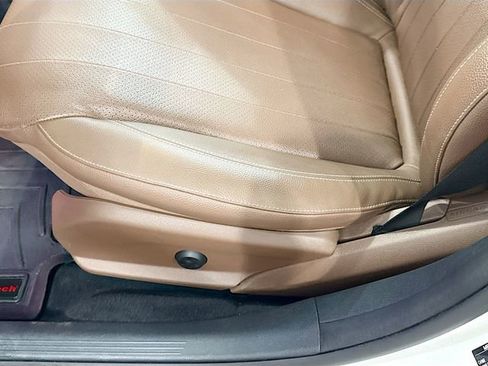 Used 2017 Mercedes-Benz E 300 4MATIC image 20