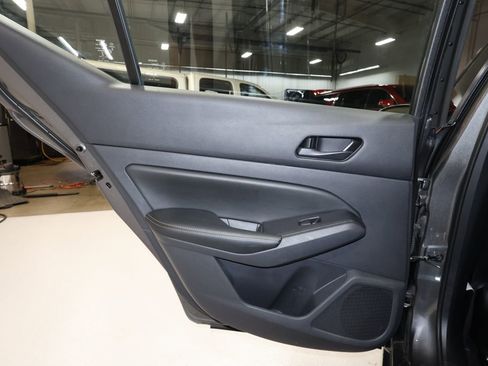 Used 2025 Nissan Altima 2.5 SV FWD image 19