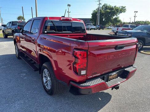 Used 2025 Chevrolet Colorado LT w/ Advanced Trailering Package image 6