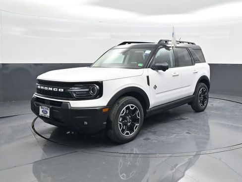 New 2025 Ford Bronco Sport Outer Banks w/ Outer Banks Tech Package+ image 4
