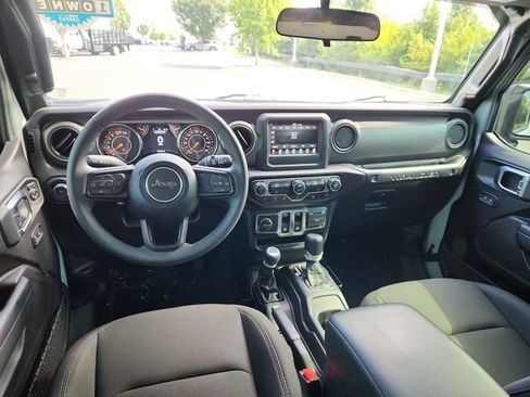Used 2023 Jeep Wrangler Sport AWD/4WD image 31