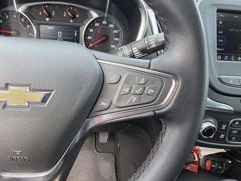 Used 2024 Chevrolet Equinox LT AWD/4WD image 18