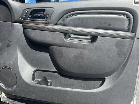 Used 2014 GMC Sierra 2500 Denali w/ Suspension Package, Off-Road image 15