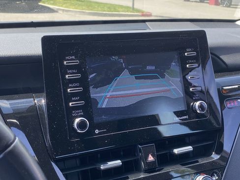 Used 2024 Toyota Camry SE FWD image 12