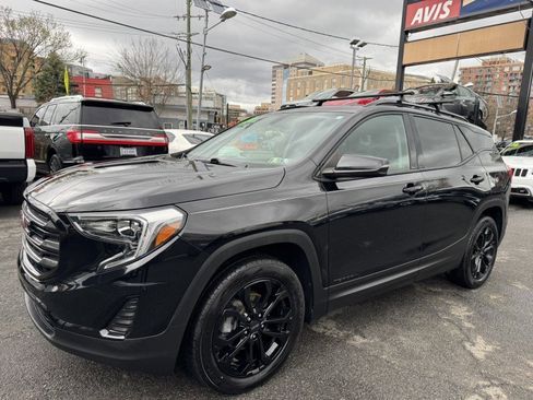 Used 2019 GMC Terrain SLE w/ Driver Convenience Package image 3