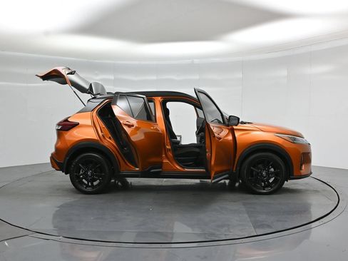 Used 2023 Nissan Kicks SR FWD image 5