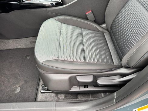 New 2026 Chevrolet Trax LT FWD image 32