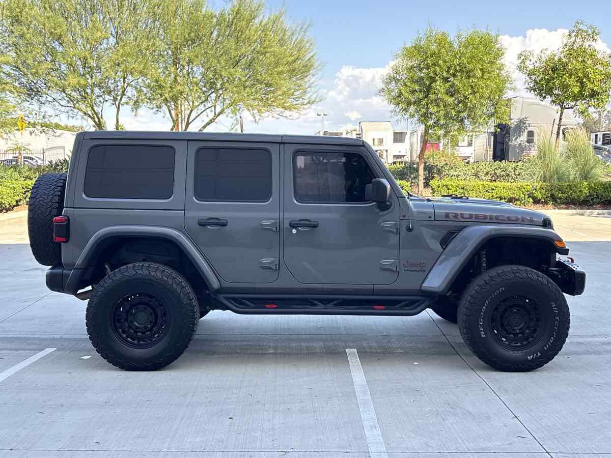 Used 2020 Jeep Wrangler Unlimited Rubicon AWD/4WD image 2