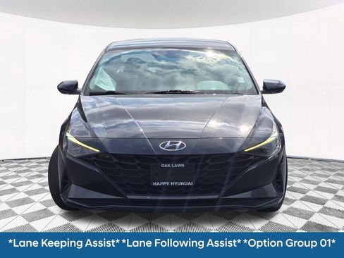 Used 2023 Hyundai Elantra SE w/ Cargo Package FWD image 4