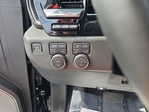 Used 2024 Chevrolet Silverado 2500 High Country w/ Technology Package AWD/4WD image 36