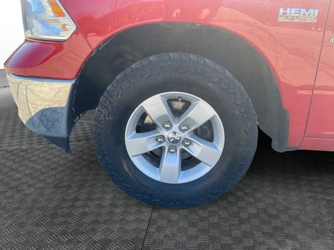 Used 2019 RAM 1500 Classic SLT image 14