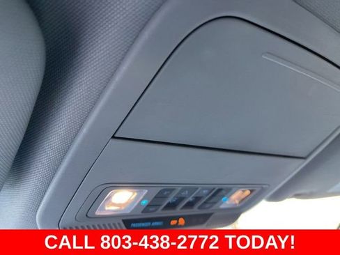 Used 2023 Ford Explorer XLT w/ Equipment Group 202A RWD image 29