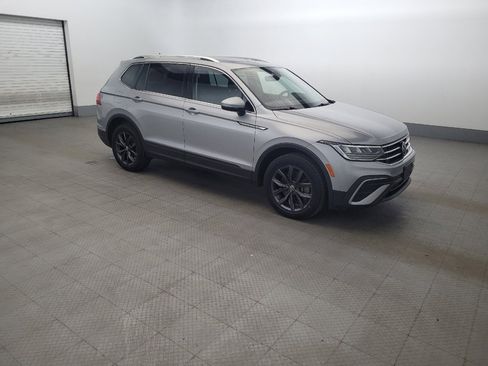 Used 2022 Volkswagen Tiguan SE AWD/4WD image 11