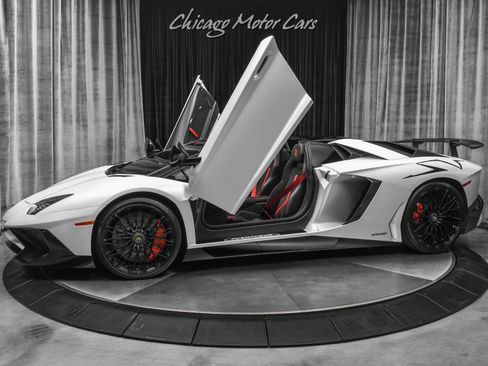 Used 2016 Lamborghini Aventador LP 750-4 Superveloce image 1