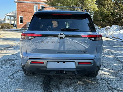 New 2026 Nissan Pathfinder Platinum AWD/4WD image 4