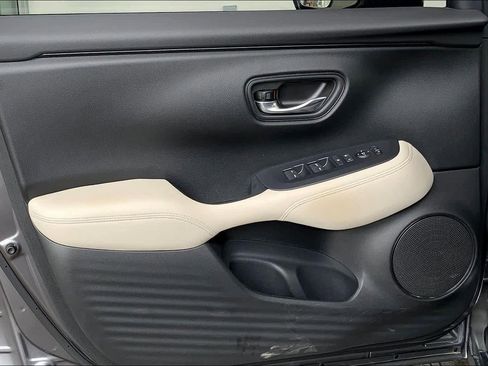 Used 2025 Honda HR-V LX image 22